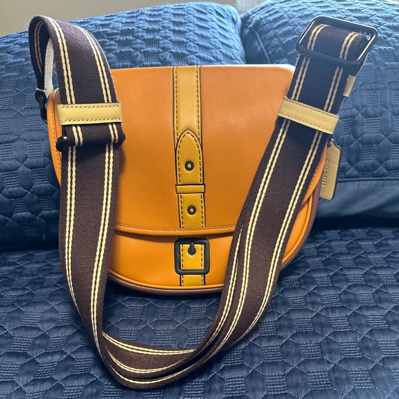 Coach Papaya Hitch Crossbody - Picture 3 of 11